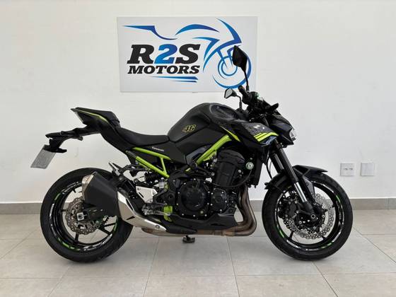 KAWASAKI Z900 